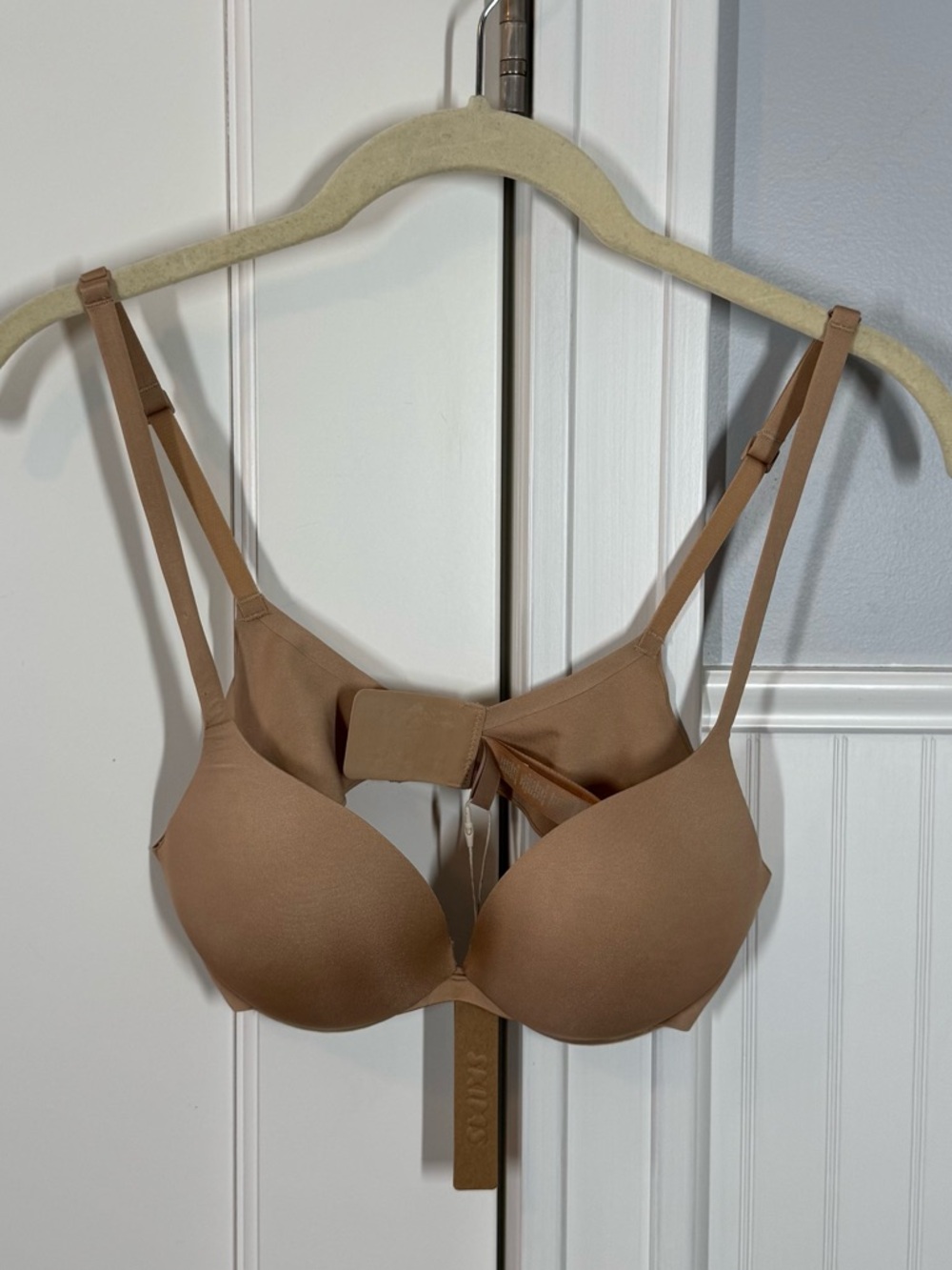 SKIMS Tan Smooth Lightly Padded Everyday Bra